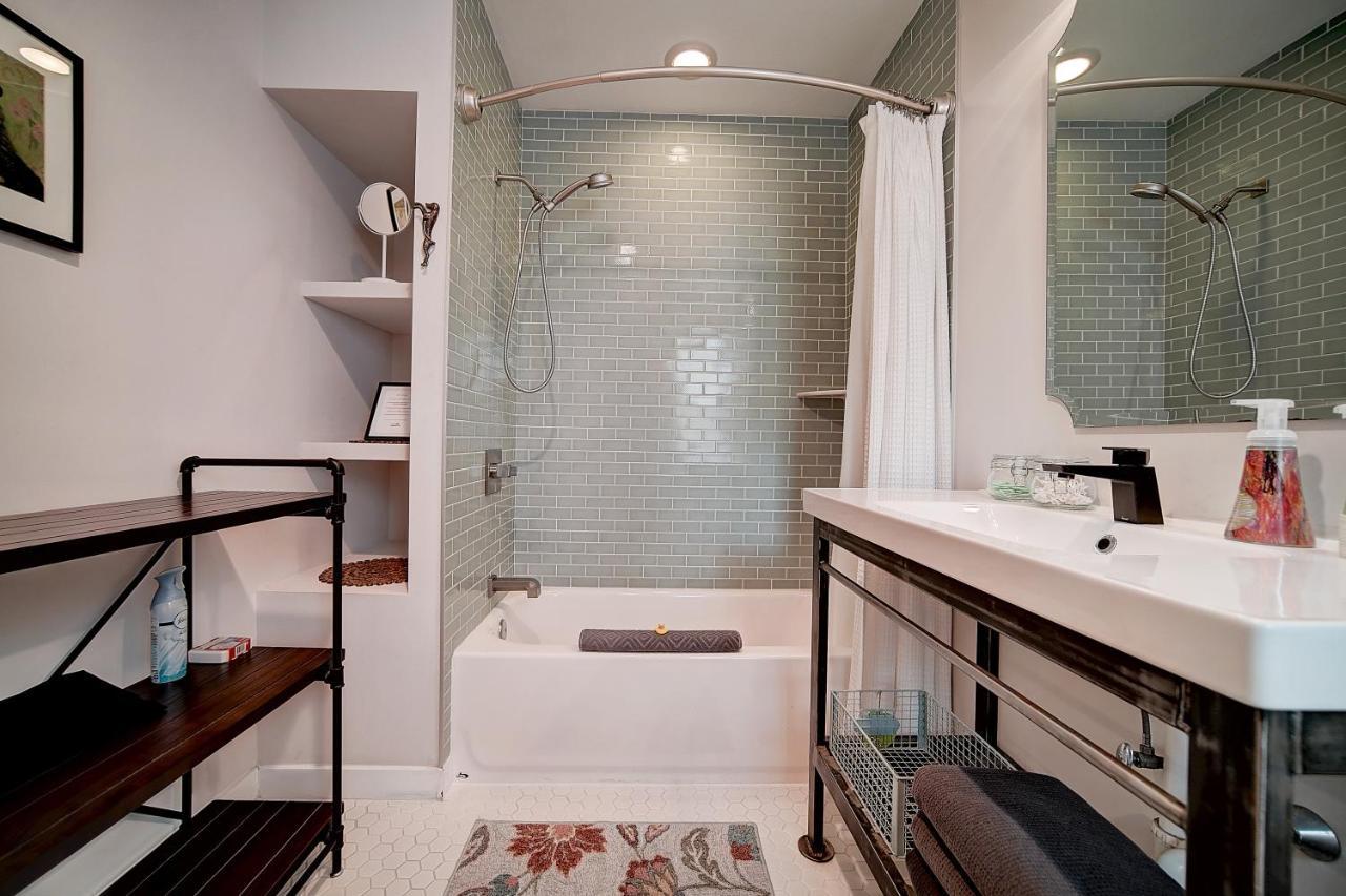 Artsy Hidden Gem --- Free Parking Apartment Philadelphia Bagian luar foto